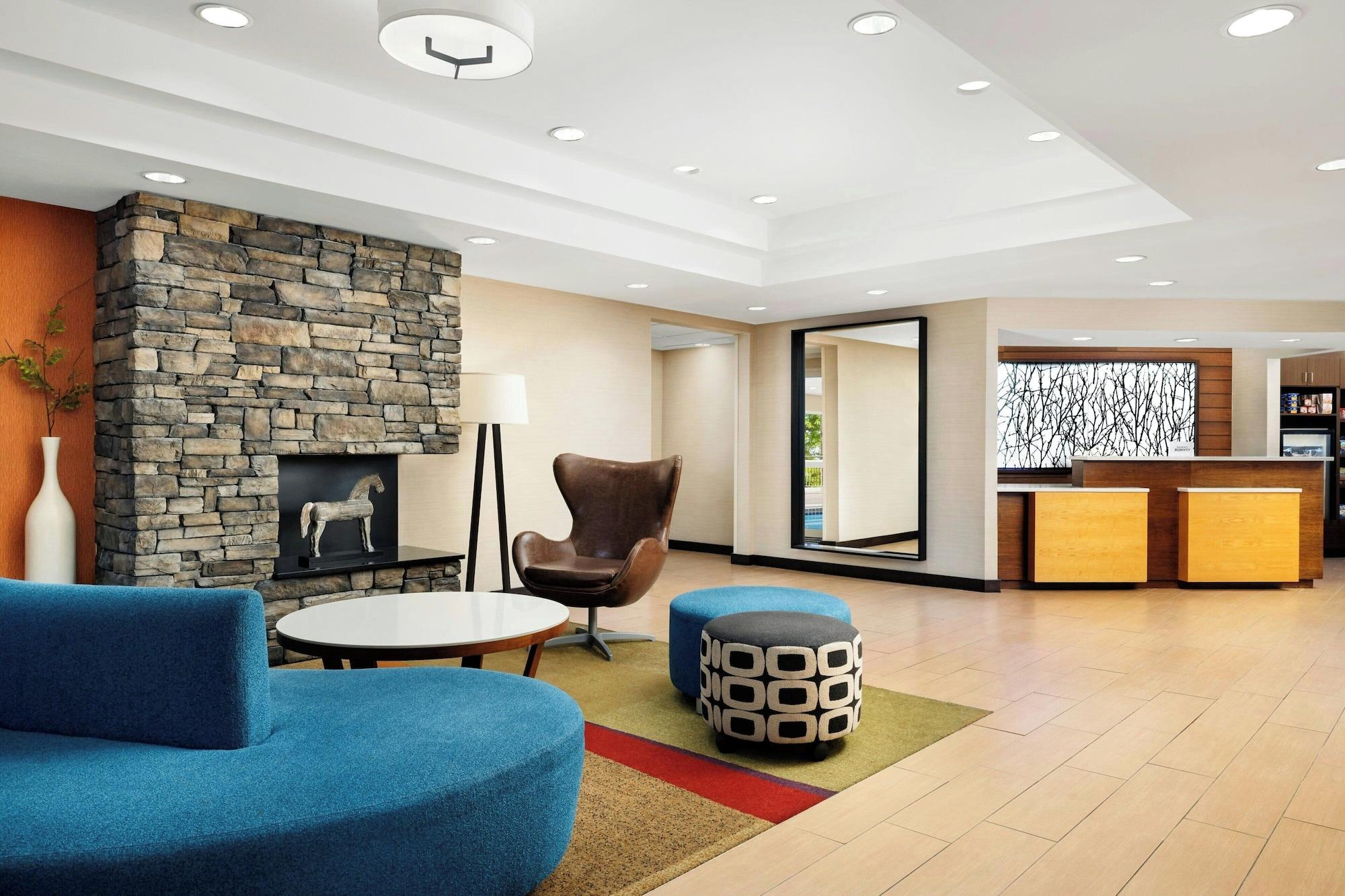 Vista Lobby Fairfield Inn By Marriott Concord