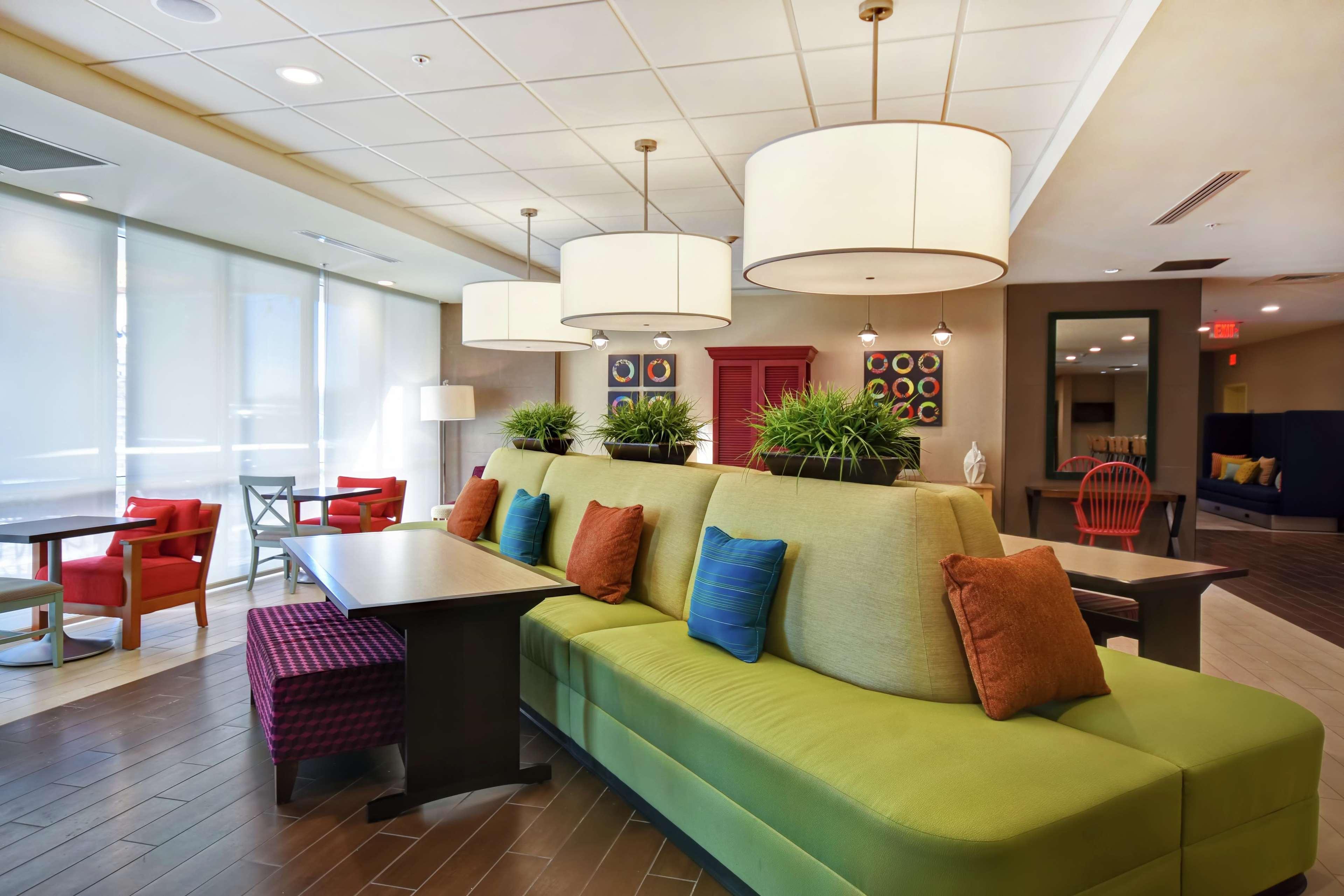 Vista Lobby Home2 Suites by Hilton Smyrna Nashville
