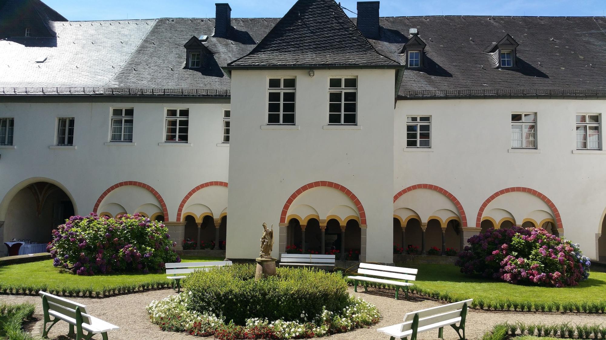 Vista Exterior Gästehaus Abtei Sayn