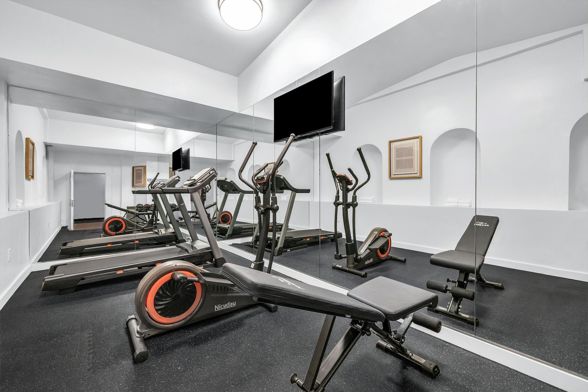 Gimnasio Nob Hill Hotel