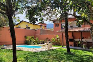 Alquiler Temporario - Casa com piscina a 350m da praia em Boiçucanga