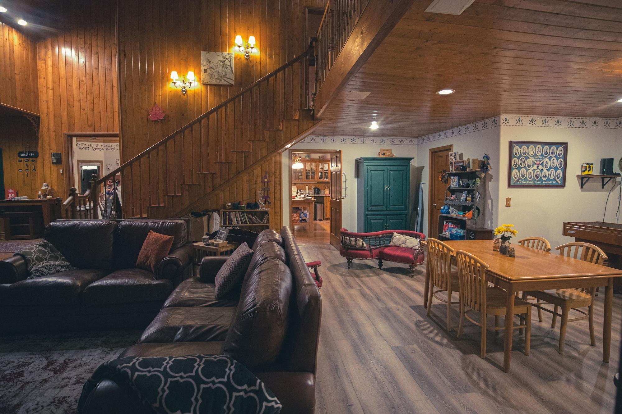 Vista Lobby Tucker Peak Lodge