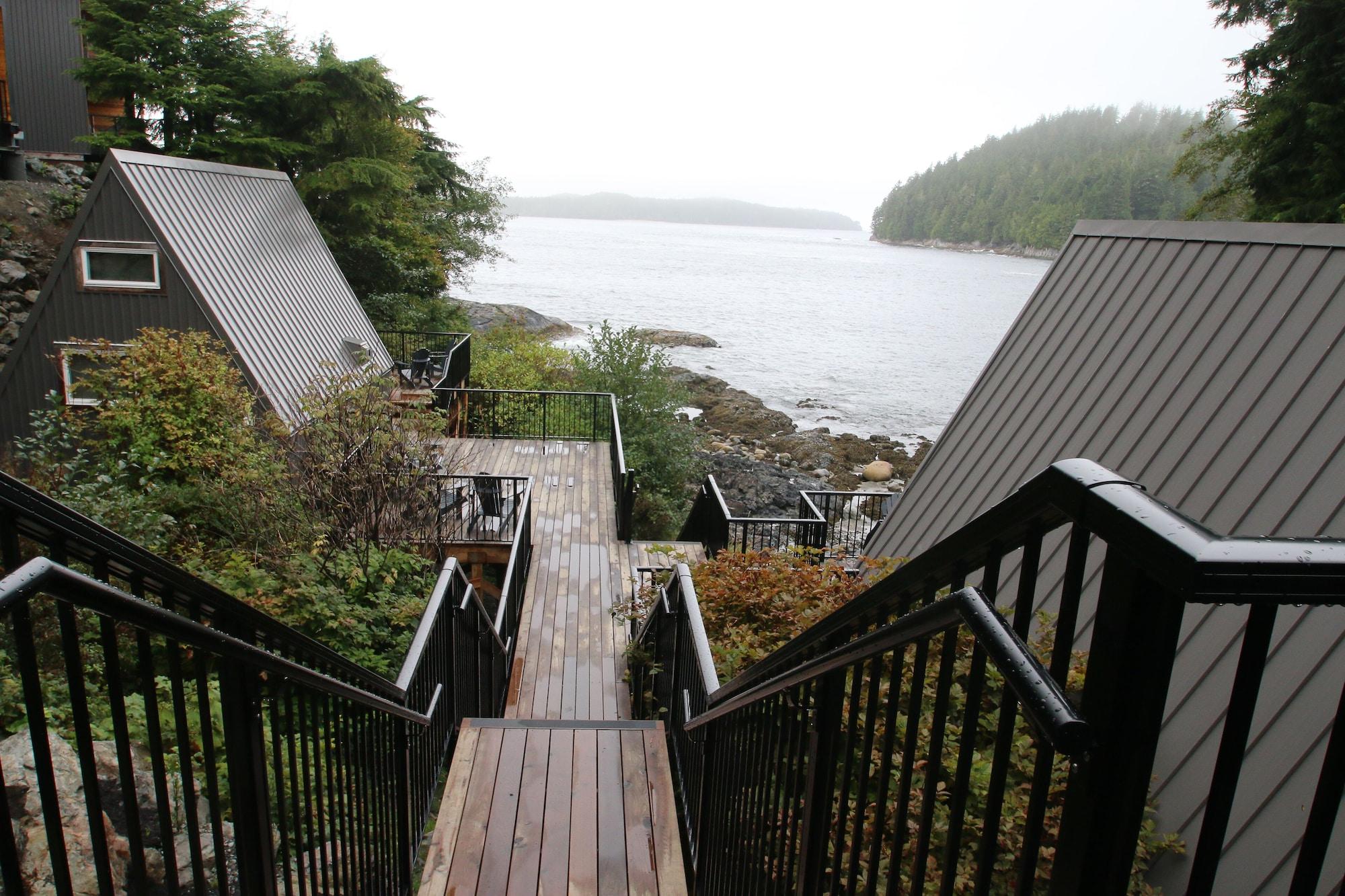 Vista Exterior Duffin Cove Oceanfront Lodging