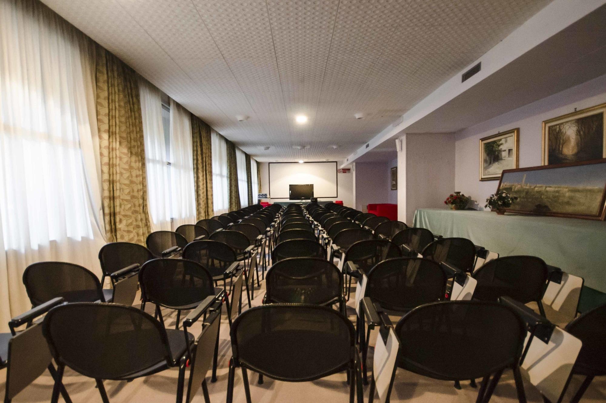 Centro de Negocios Hotel Helios