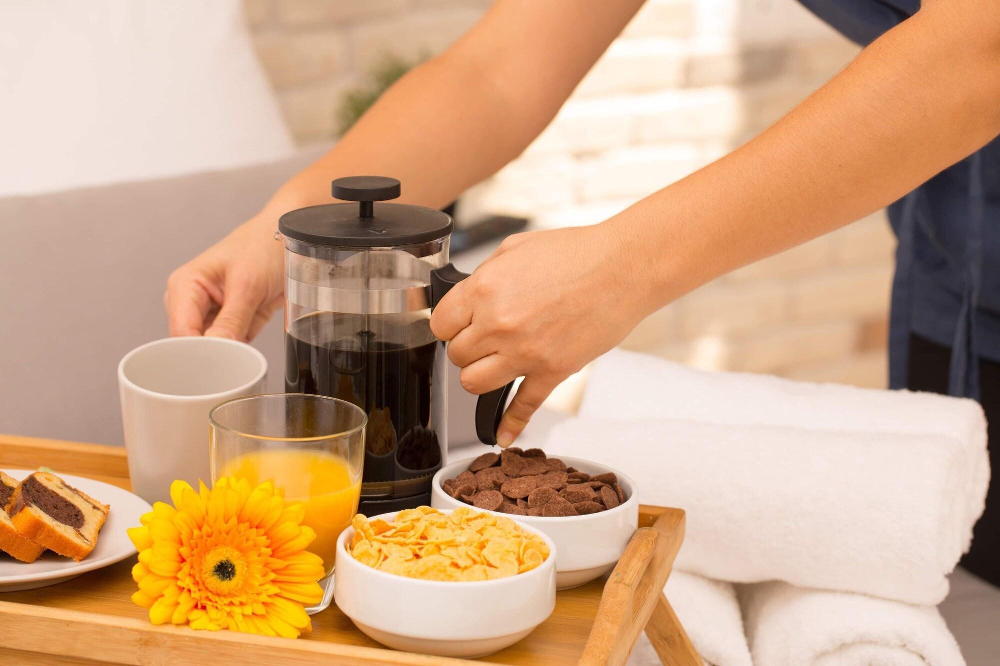 Restaurant Suites Syngrou Fix