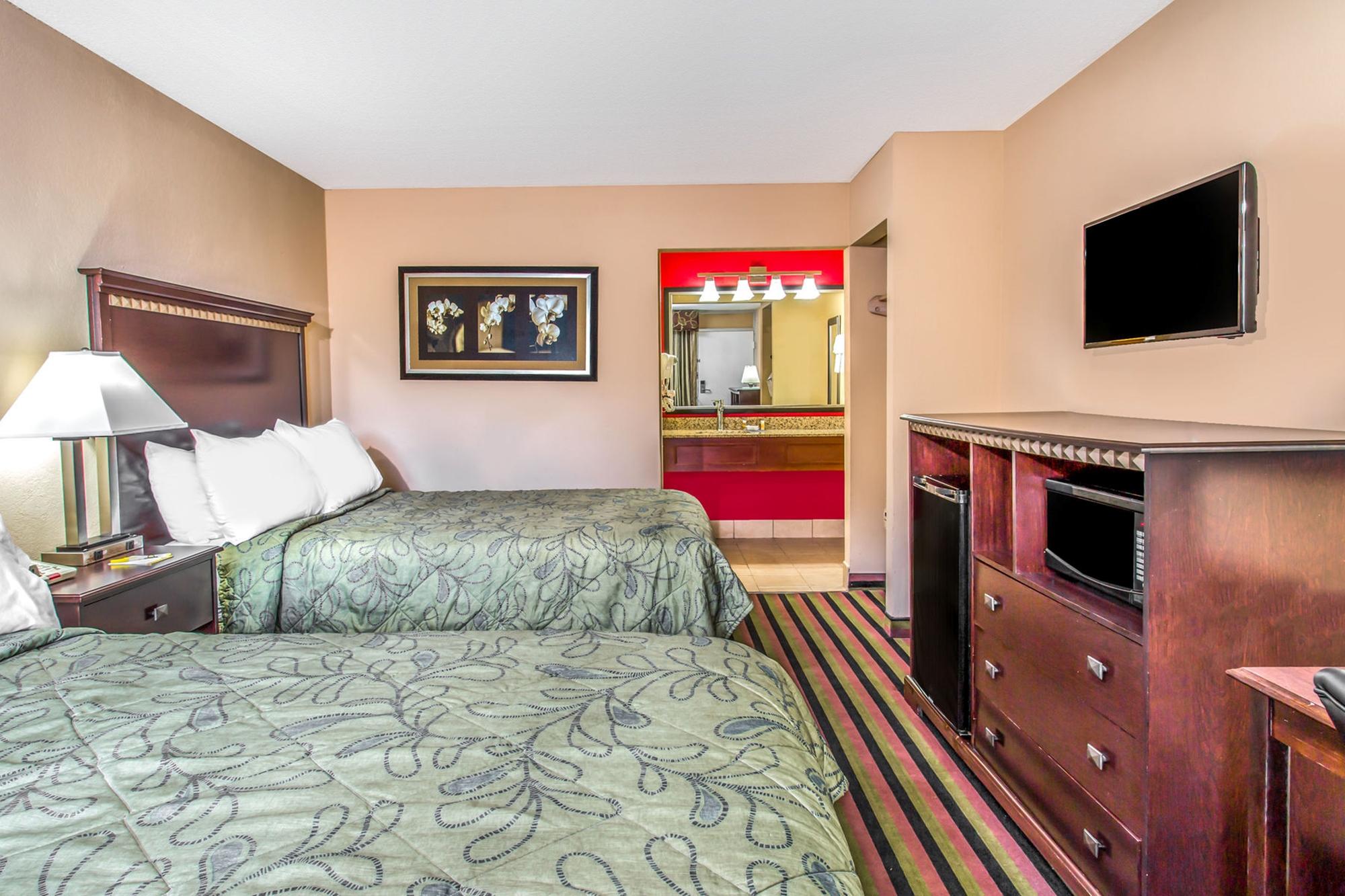 Guest room Days Inn Fort Lauderdale Airport North Cruise Port
