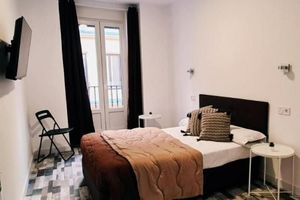 Alojamiento - Hostal Andrea Gran Via