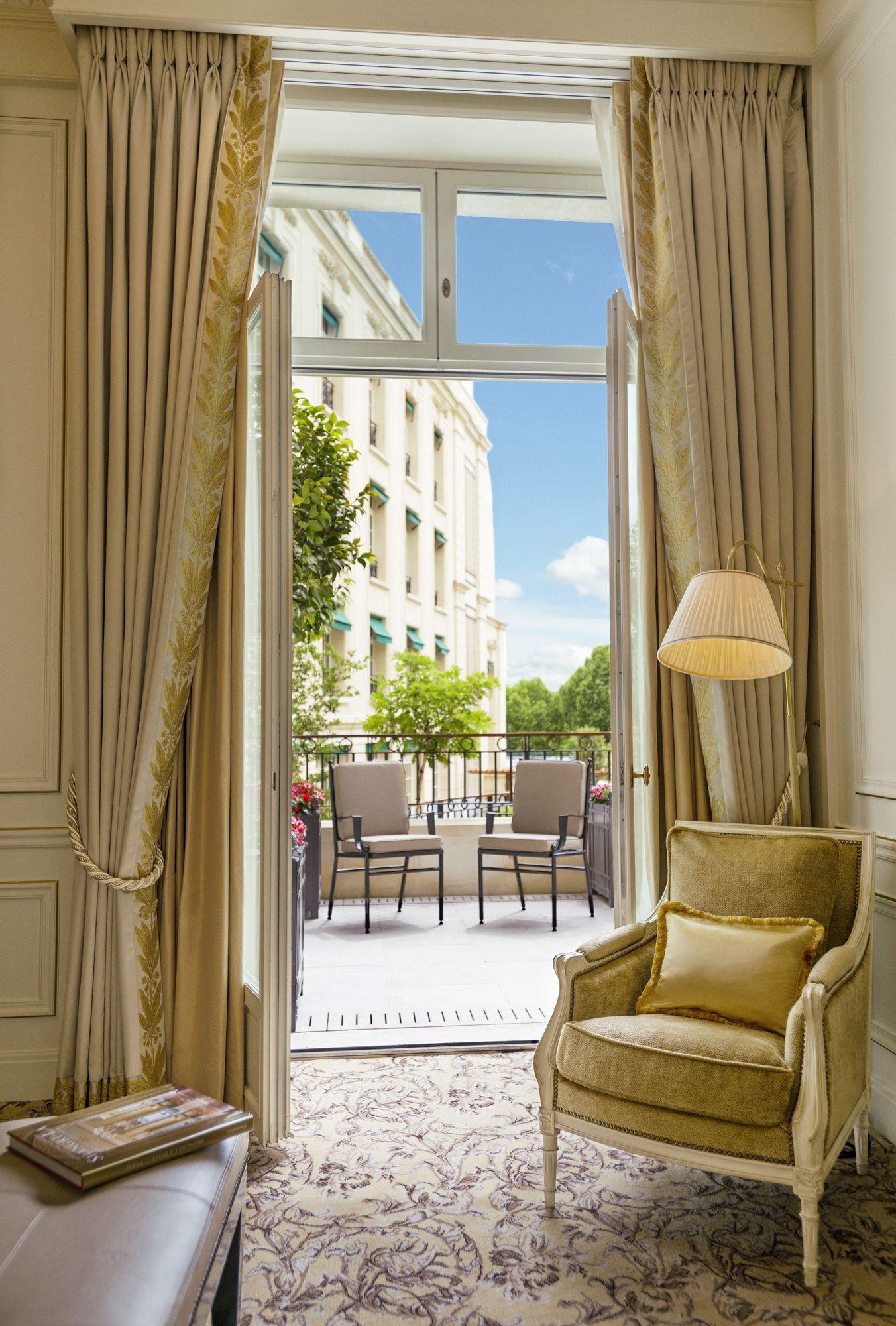 Hotel Shangri-La Hotel Paris