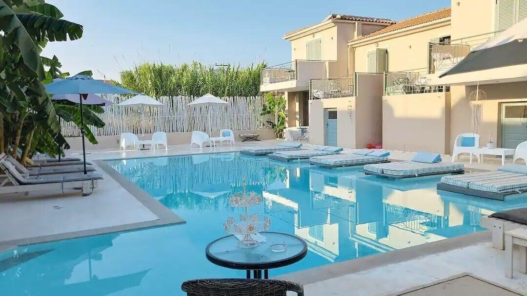 Varios Villa Olga Lounge Hotel