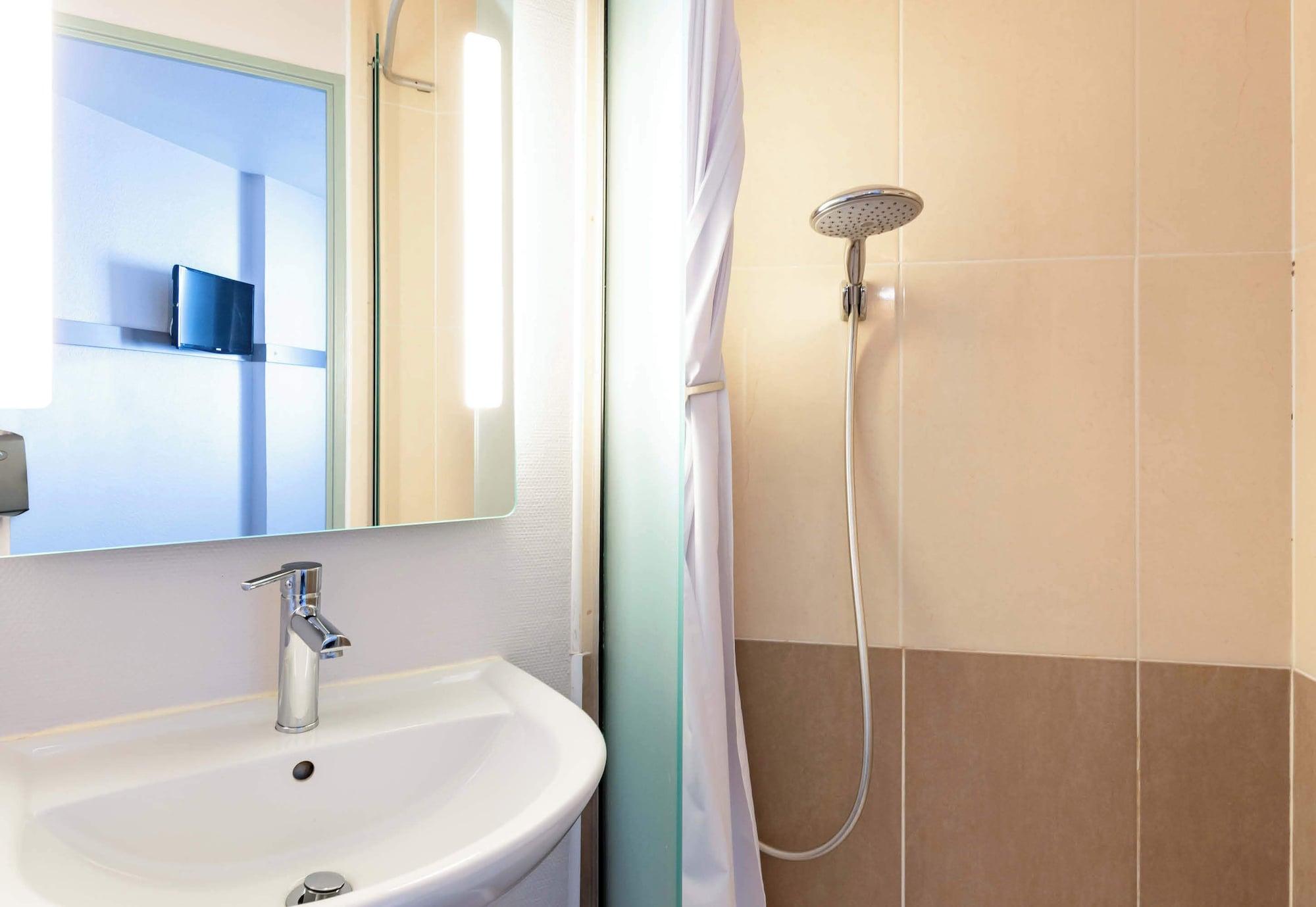 Equipamiento de Habitación B&B HOTEL Valence Sud