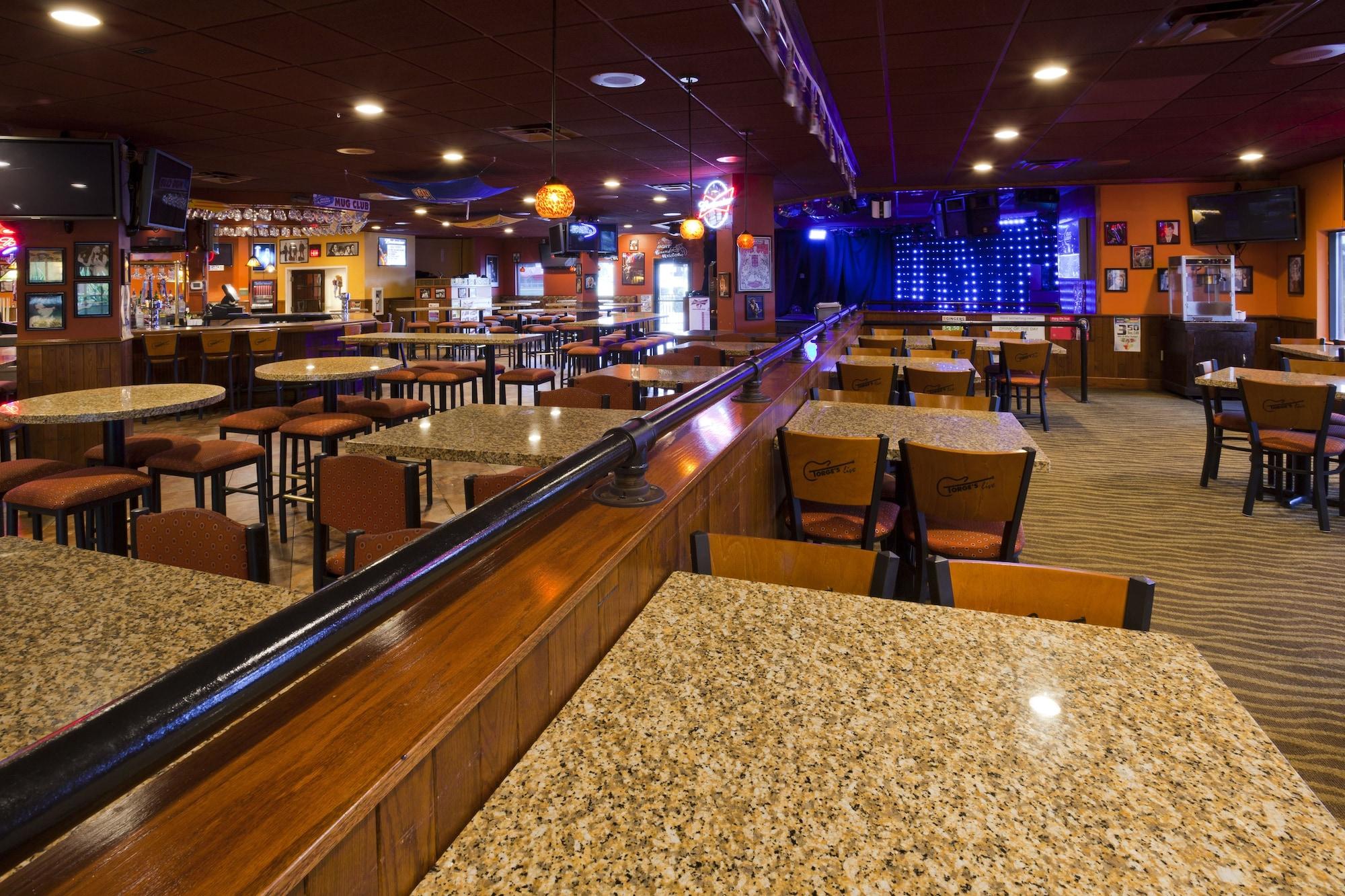 Restaurant DoubleTree by Hilton Austin, MN