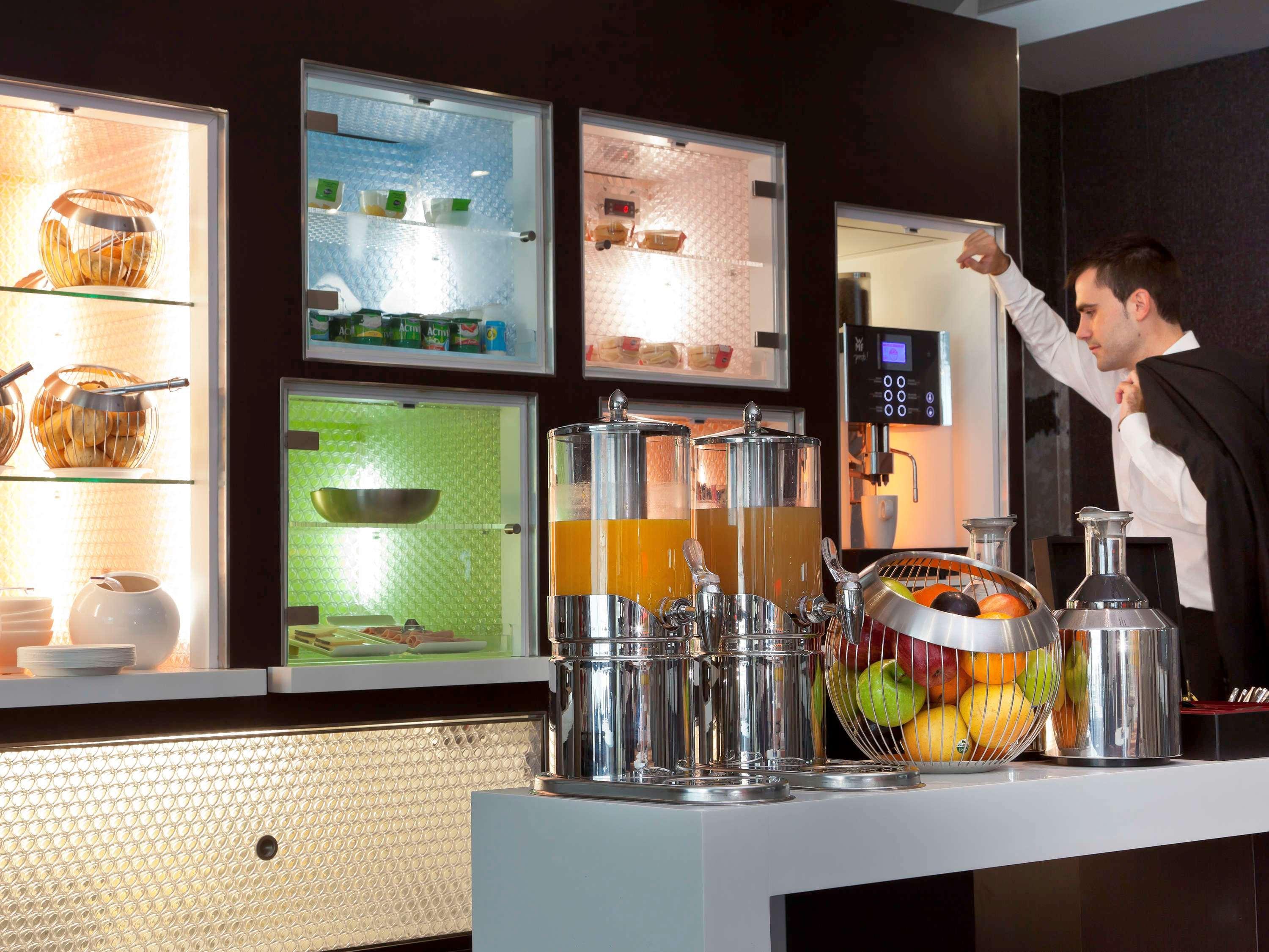 Bar/Salón Novotel Suites Malaga Centro