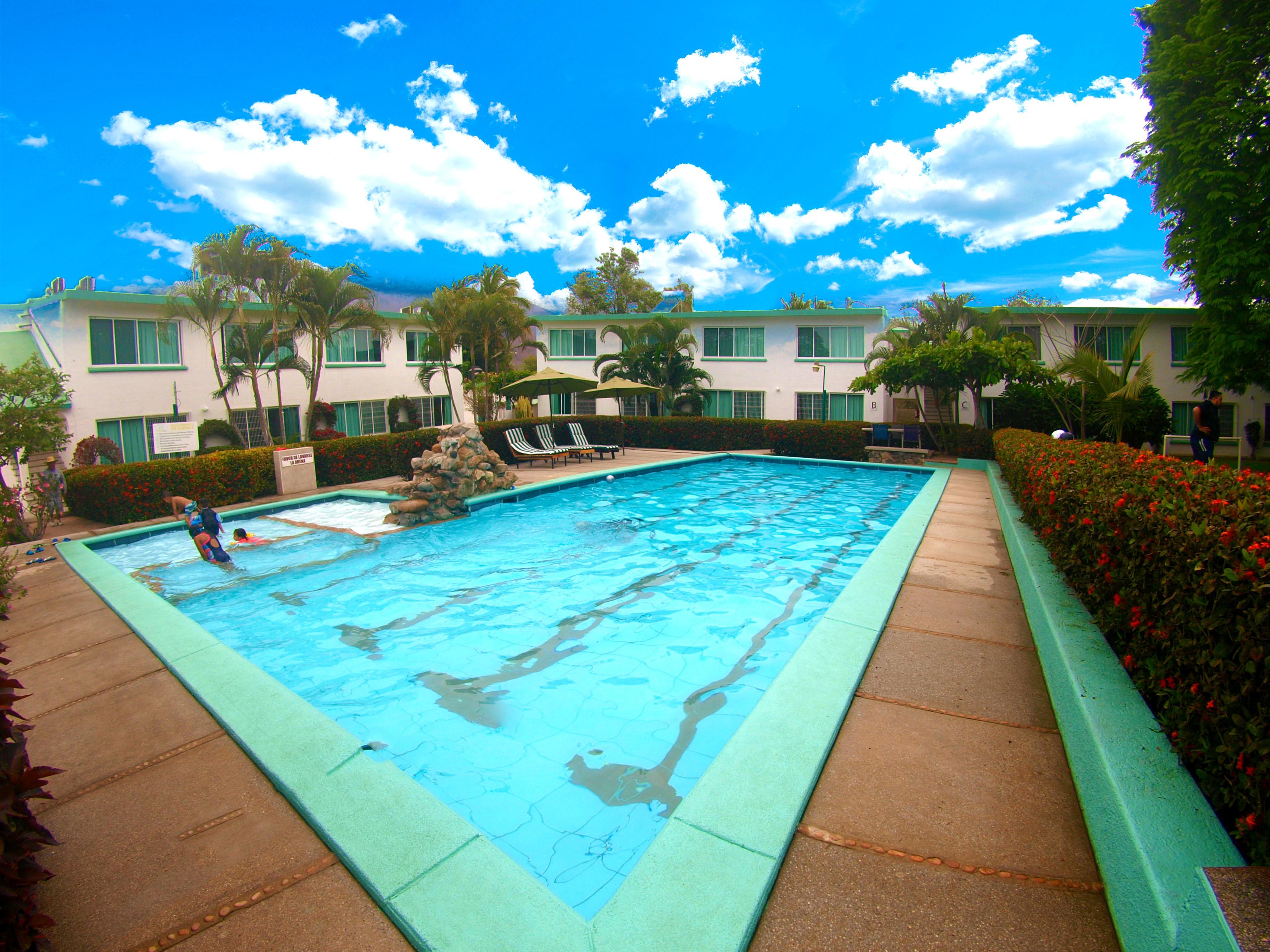 Vista Piscina Hotel Parotas