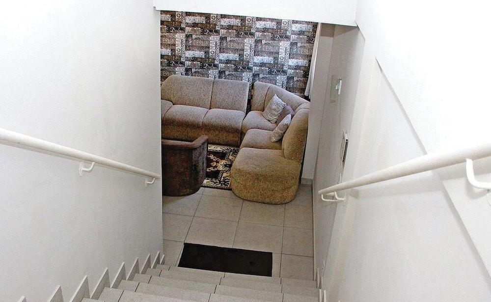 Varios Villa Tata Suites