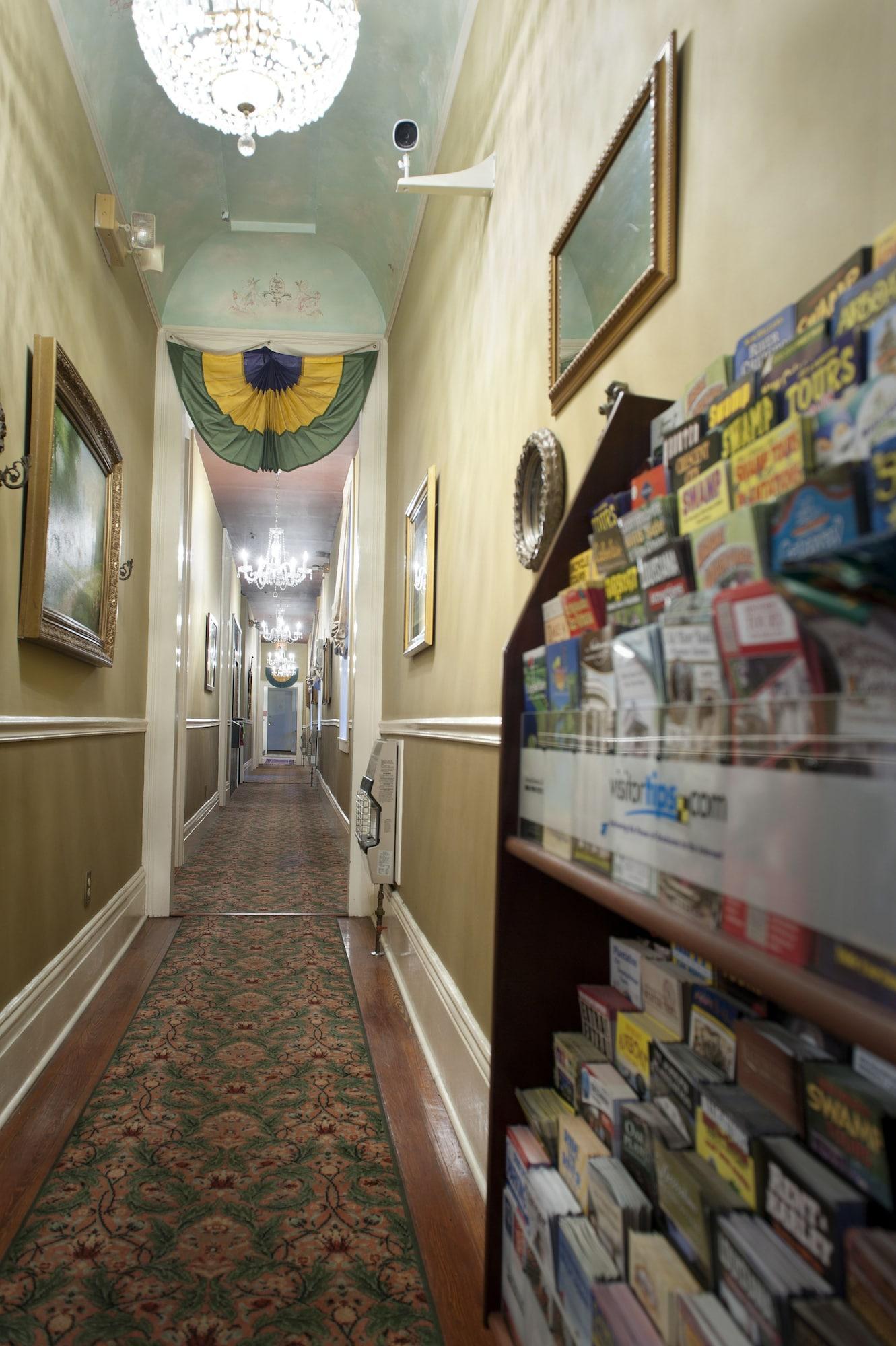 Vista Lobby Historic Streetcar Inn