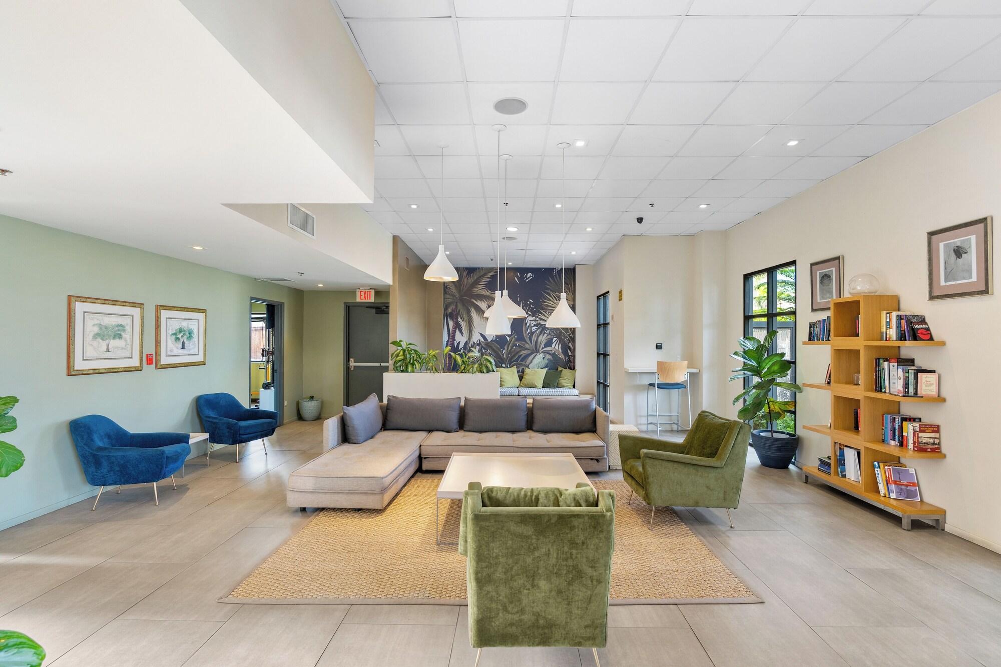 Vista Lobby Uptown Inn by Vantaggio - Limited Service Apart-Hotel