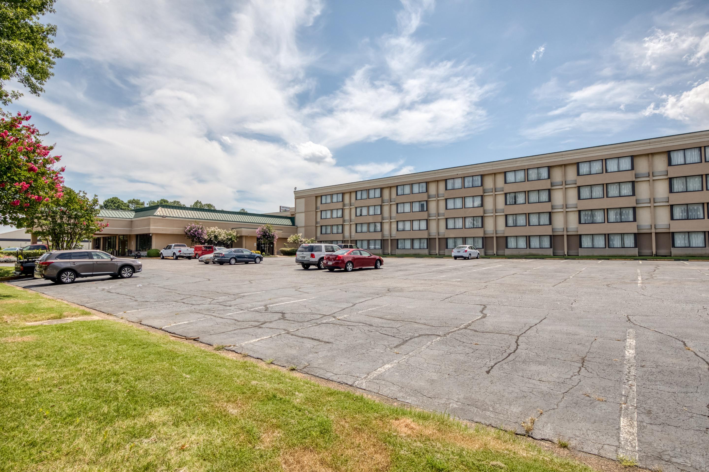 Vista Exterior OYO Hotel Memphis TN I-40