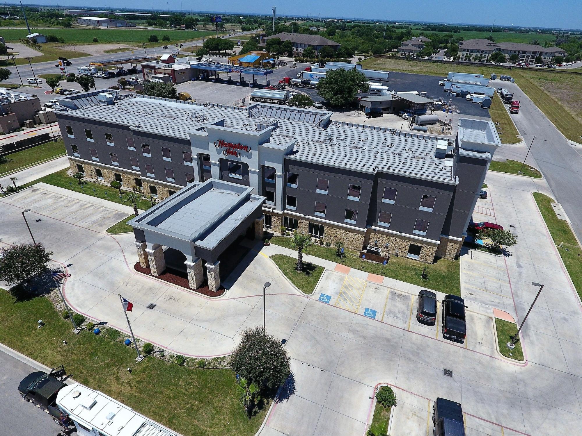 Vista Exterior Hampton Inn Seguin