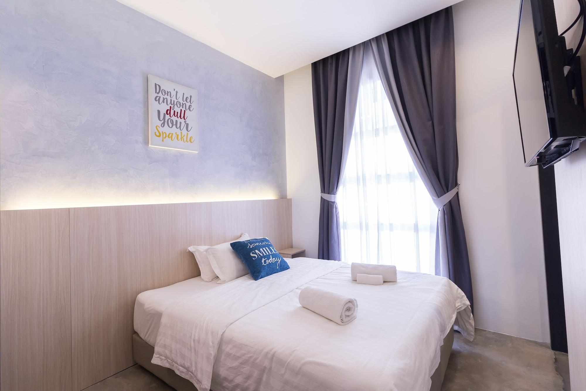Variados (as) iO Hotel