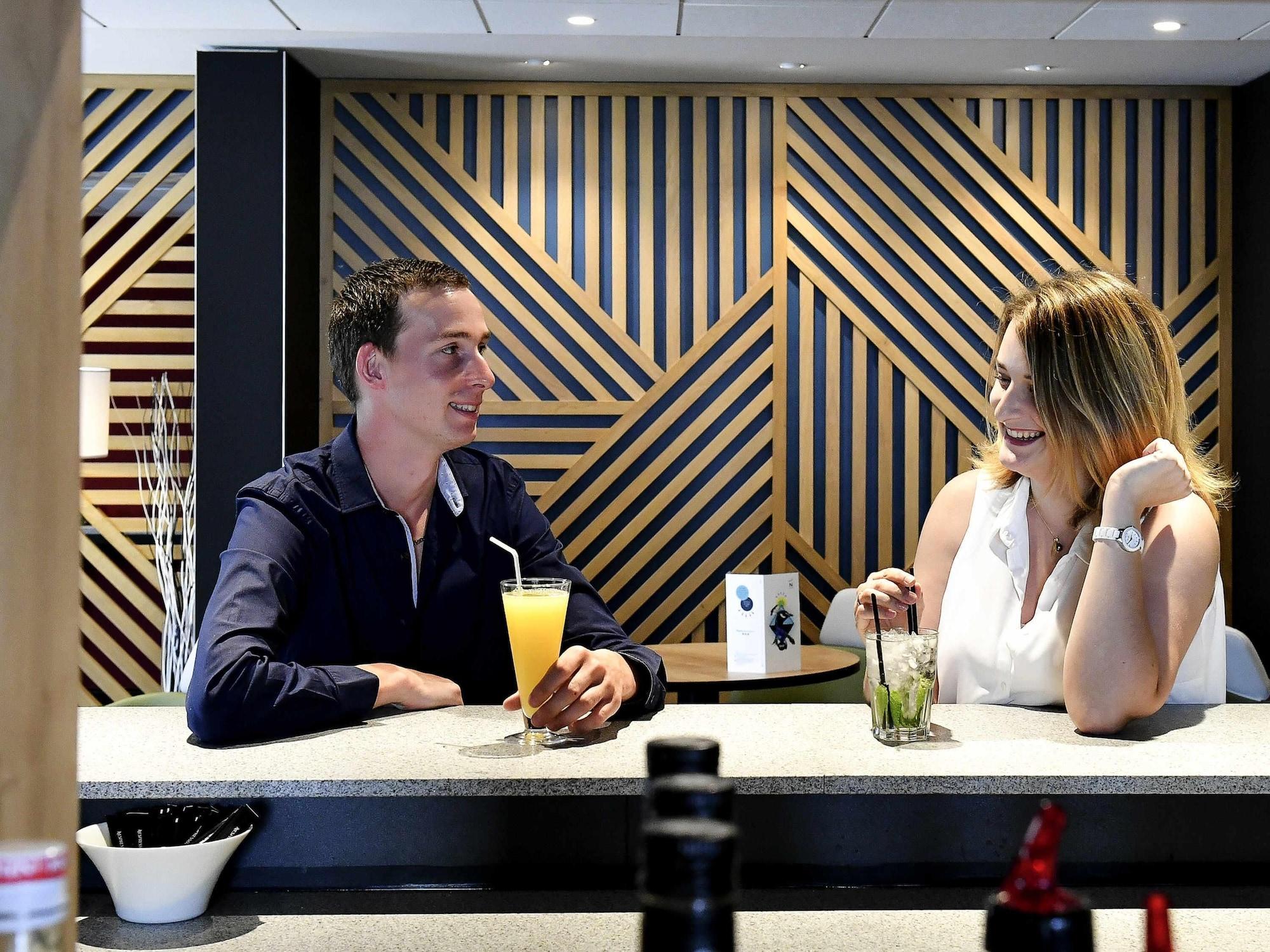 Bar/Salón Novotel Caen Cote De Nacre