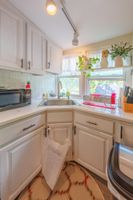 Alquiler Vacacional - Prime Location, Private Loft Apartment. Well-Appointed for Comfort & Convenience