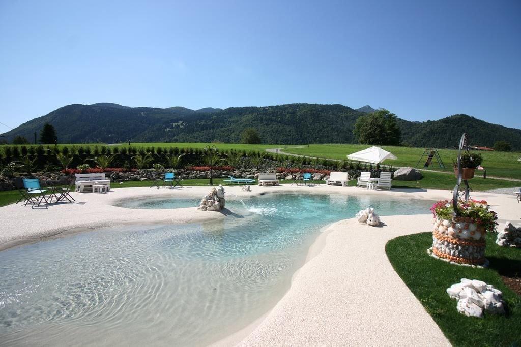 Varios Albergo Ristorante la Bussola