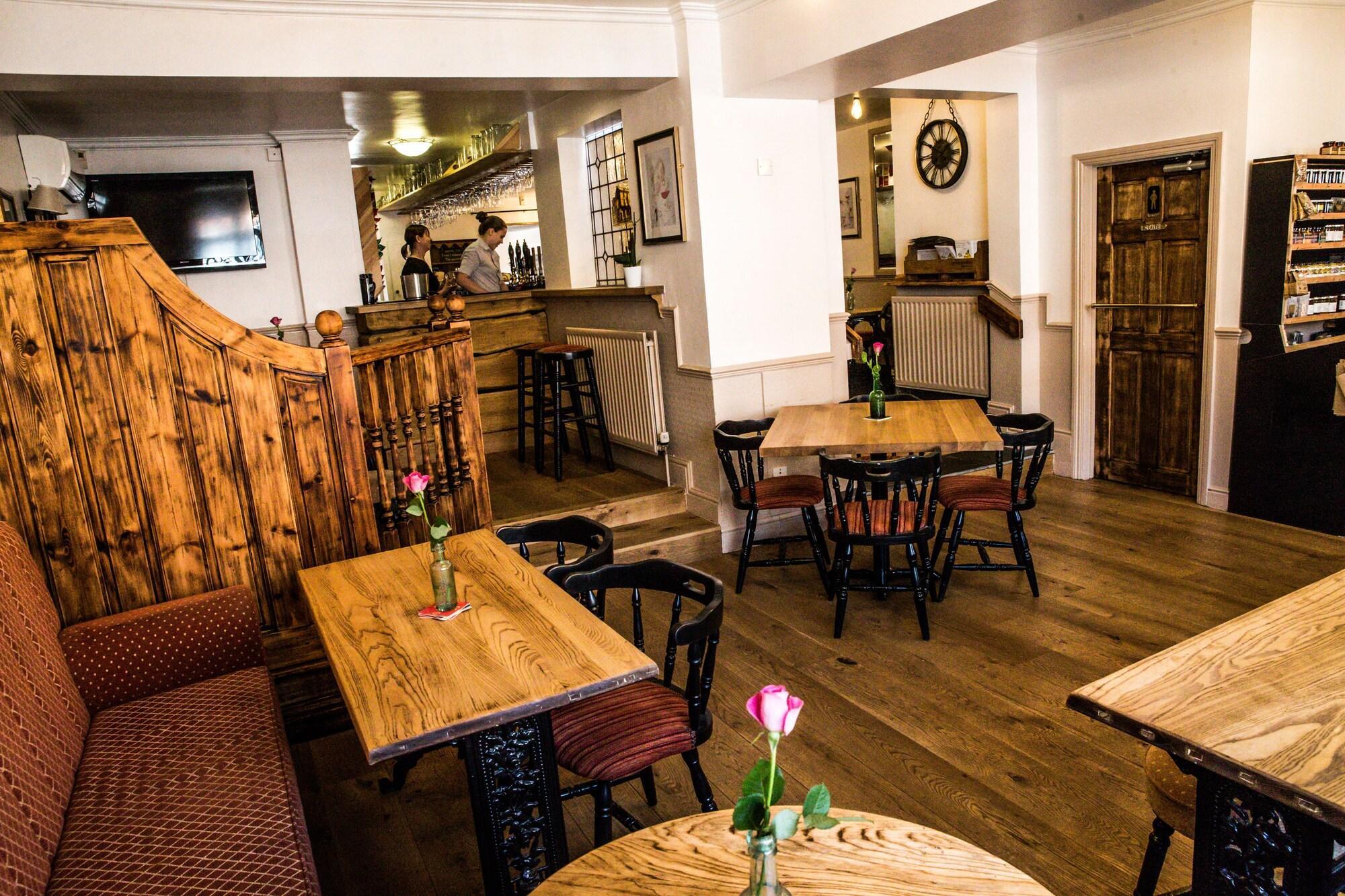 Restaurant The Old Fourpenny Shop Hotel