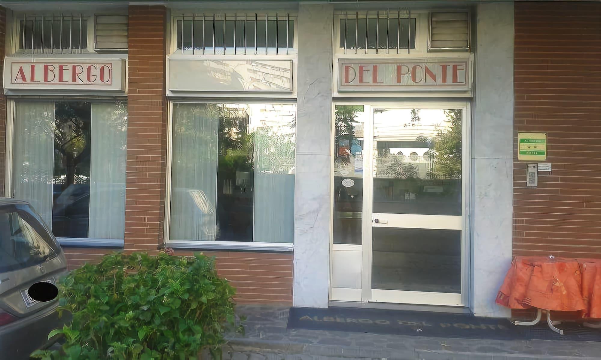 Vista Exterior Albergo Ristorante del Ponte