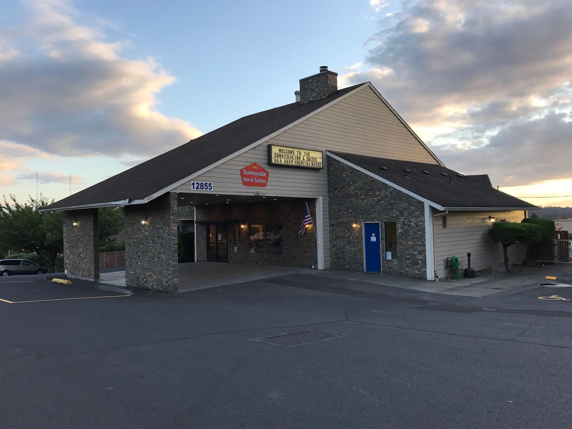 Vista Exterior Sunnyside Inn & Suites