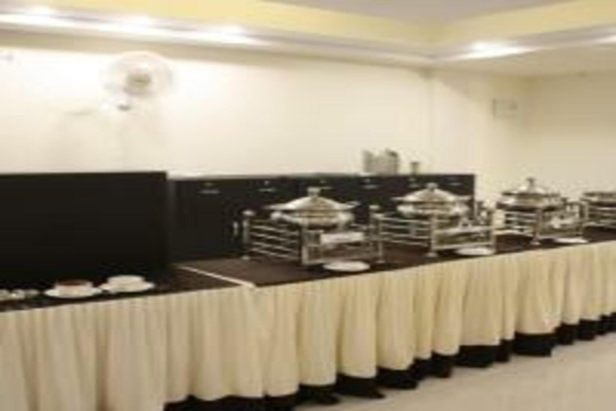 Restaurant Hotel Delite Grand