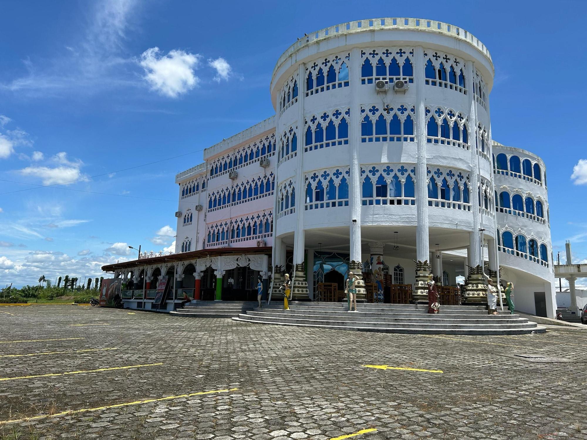 Varios Hotel Palace