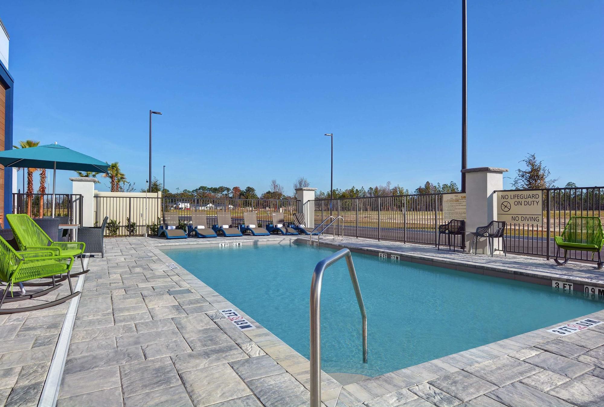 Vista Exterior Hampton Inn & Suites Middleburg