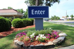 Alojamiento - SureStay Plus Hotel by Best Western Southern Pines Pinehurst