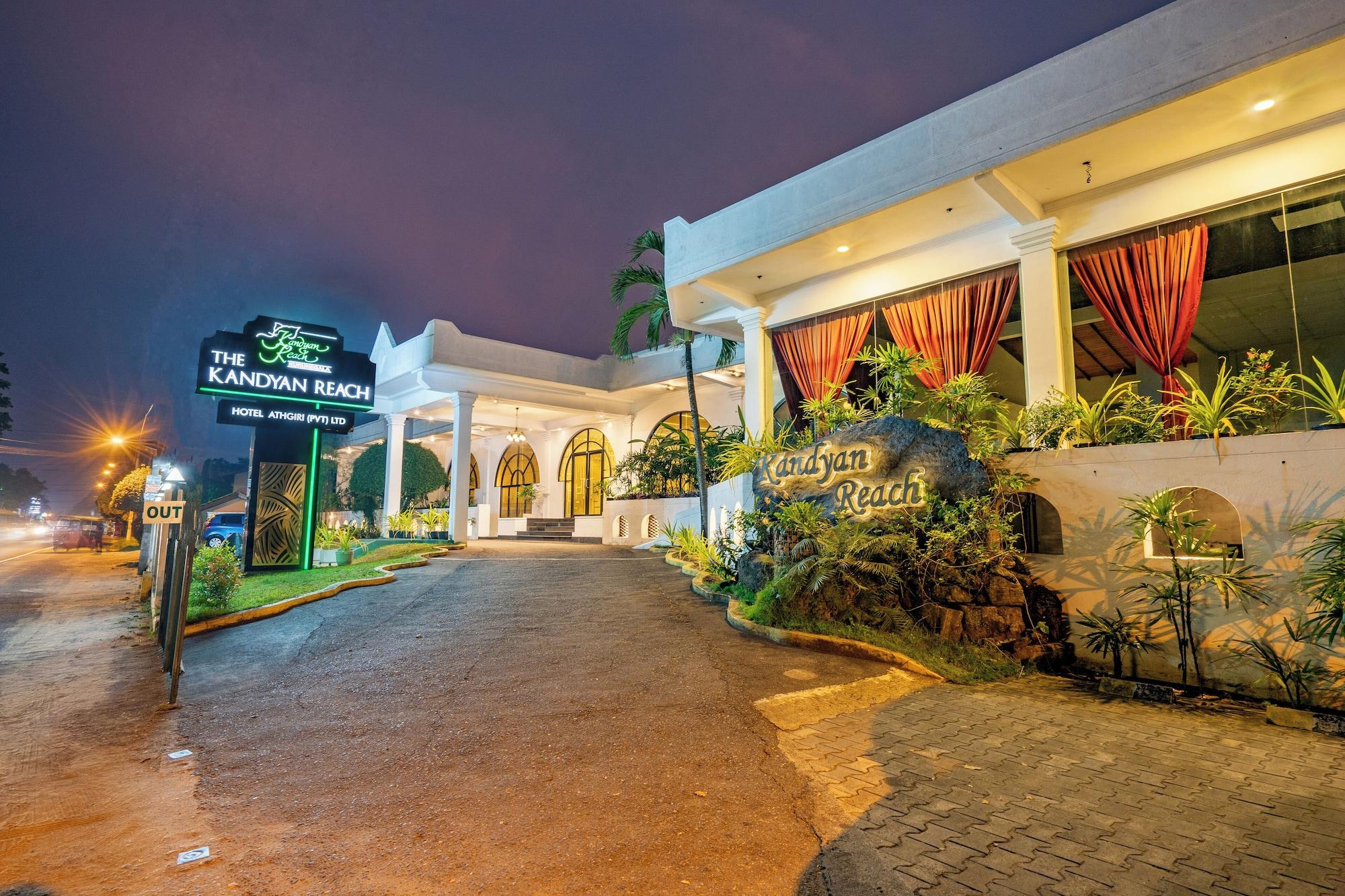 Vista Exterior Kandyan Reach Hotel