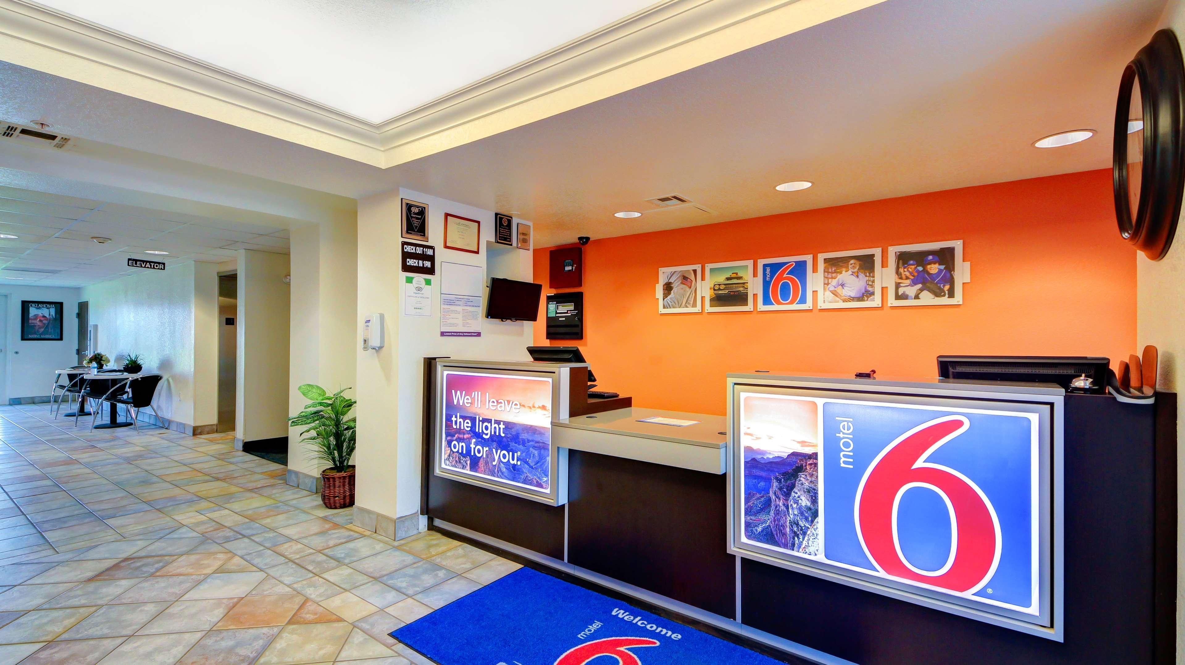 Vista Lobby Motel 6 El Reno, OK