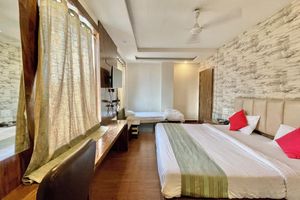 Alojamiento - Hotel Janaki - near Ghats & Temples