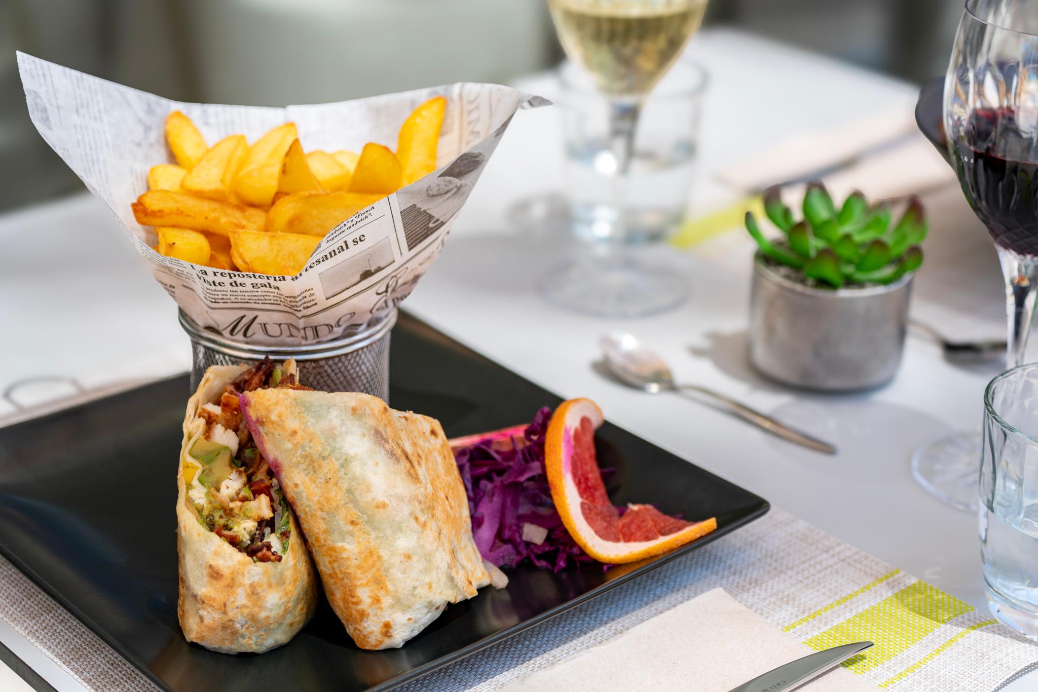 Restaurant Hotel LIVVO Anamar Suites