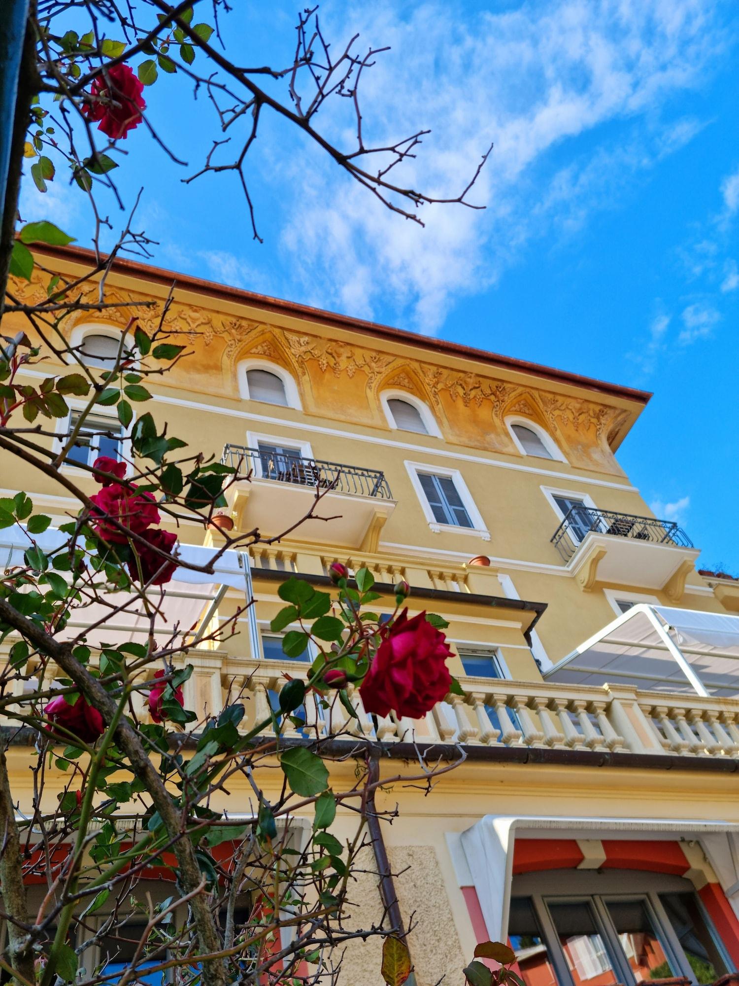 Vista Exterior Hotel Canali, Portofino Coast