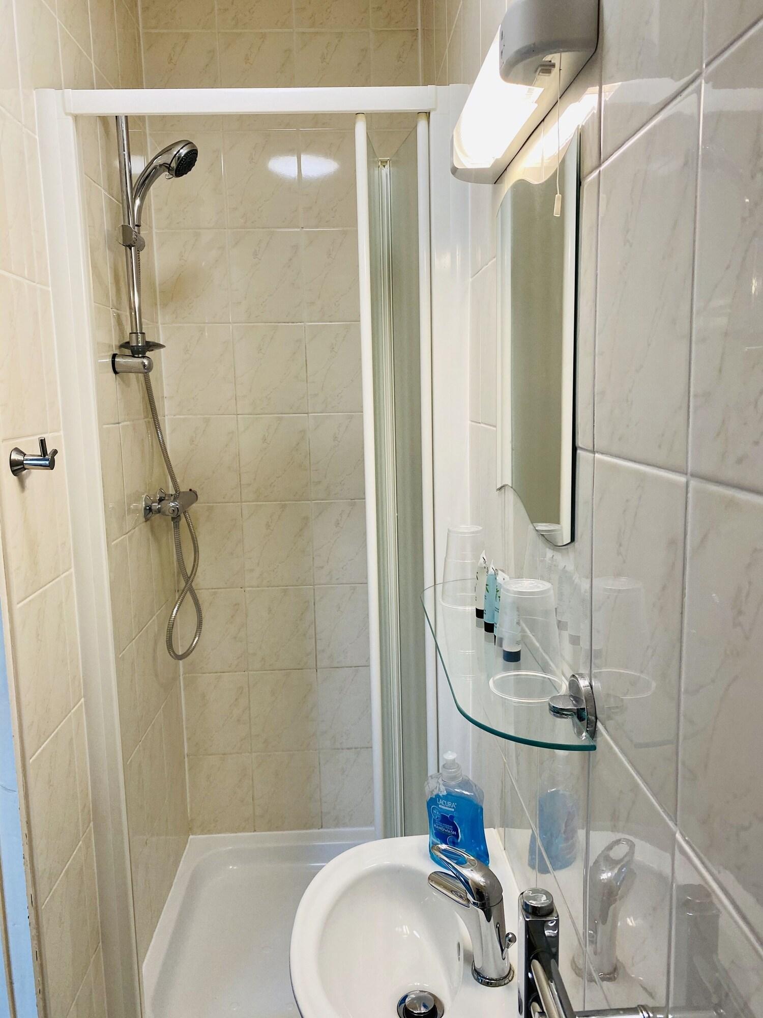 Equipamiento de Habitación Almond Tree Hotel
