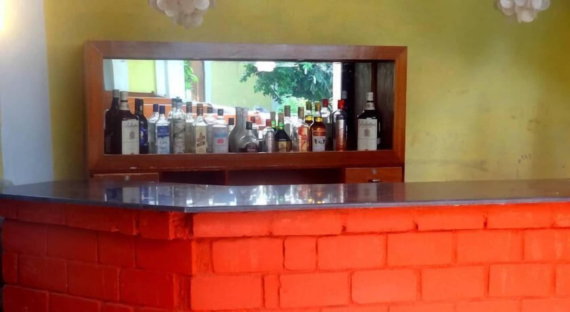 Bar/Salón Poonam Village Resort
