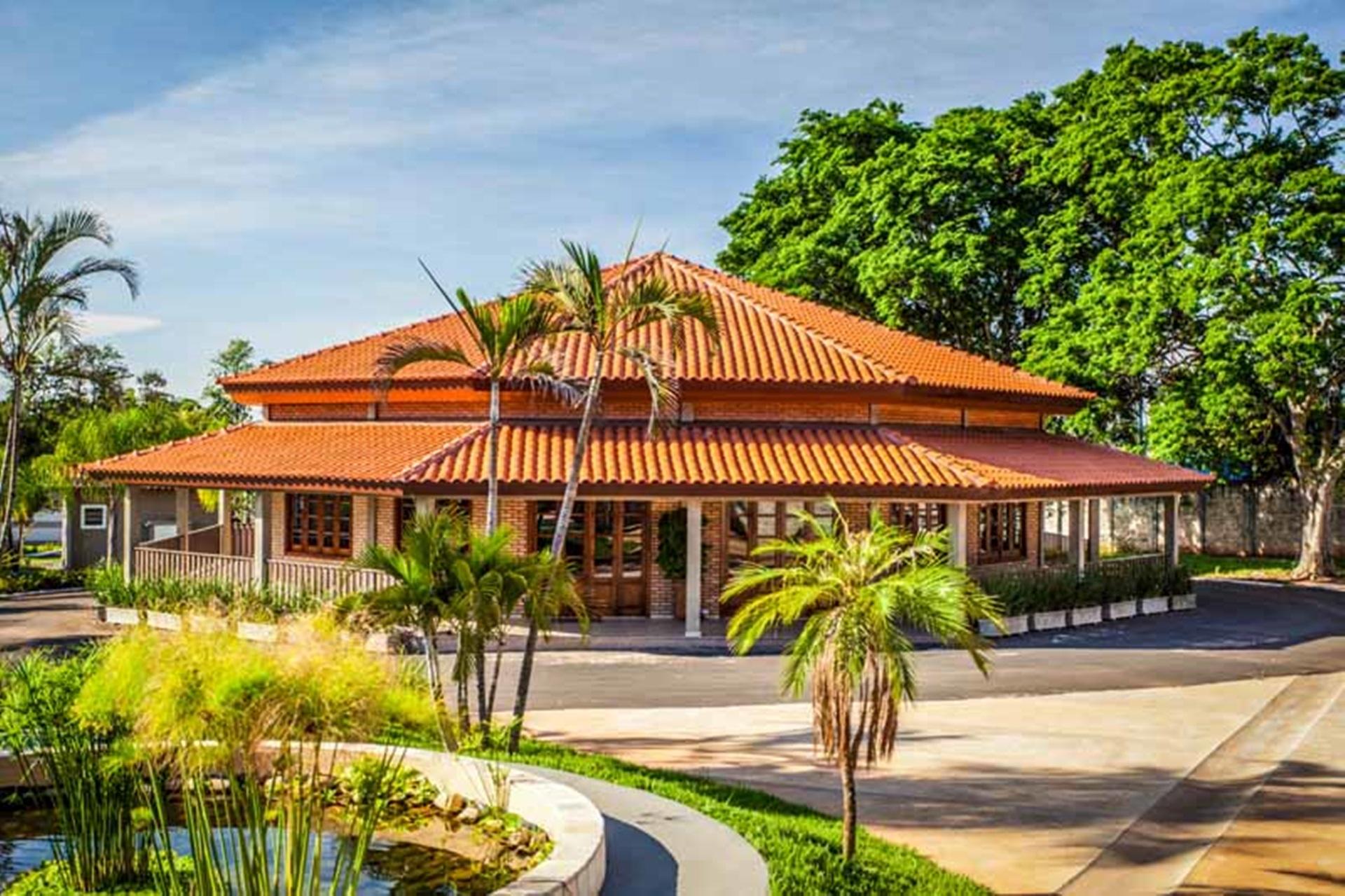 Restaurant 50 + Hotel Flat