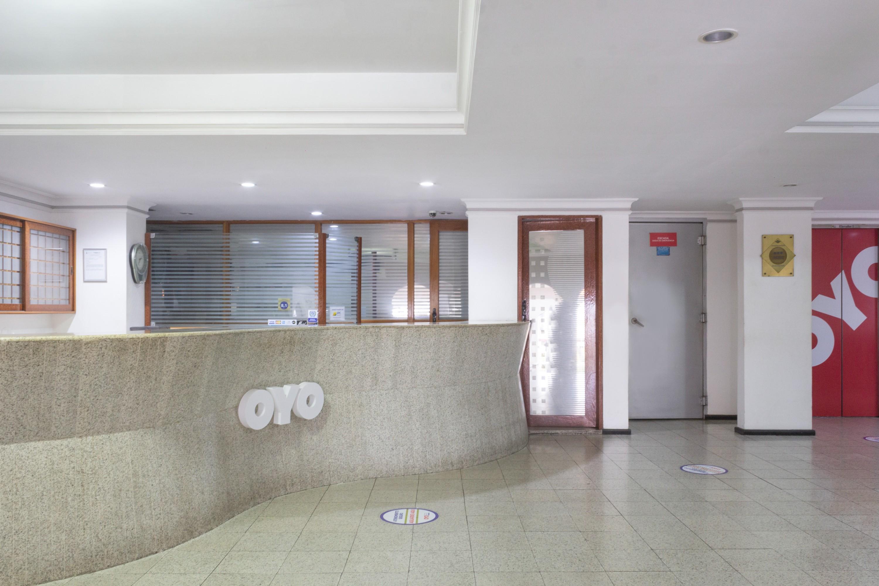 Vista Lobby OYO Real Palace Hotel, Teresina