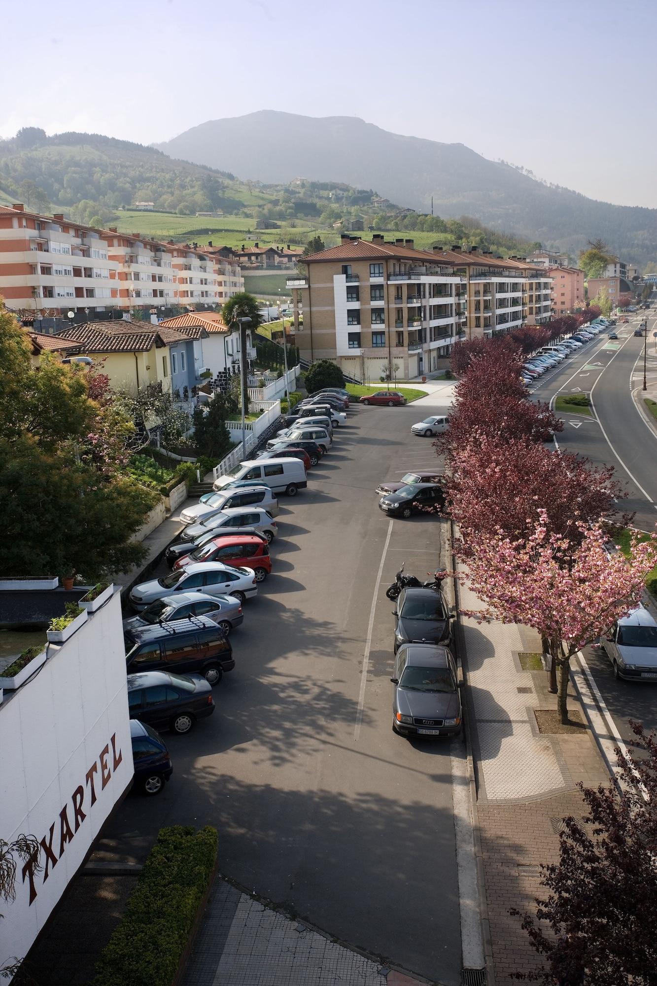 Vista Exterior Hotel Txartel