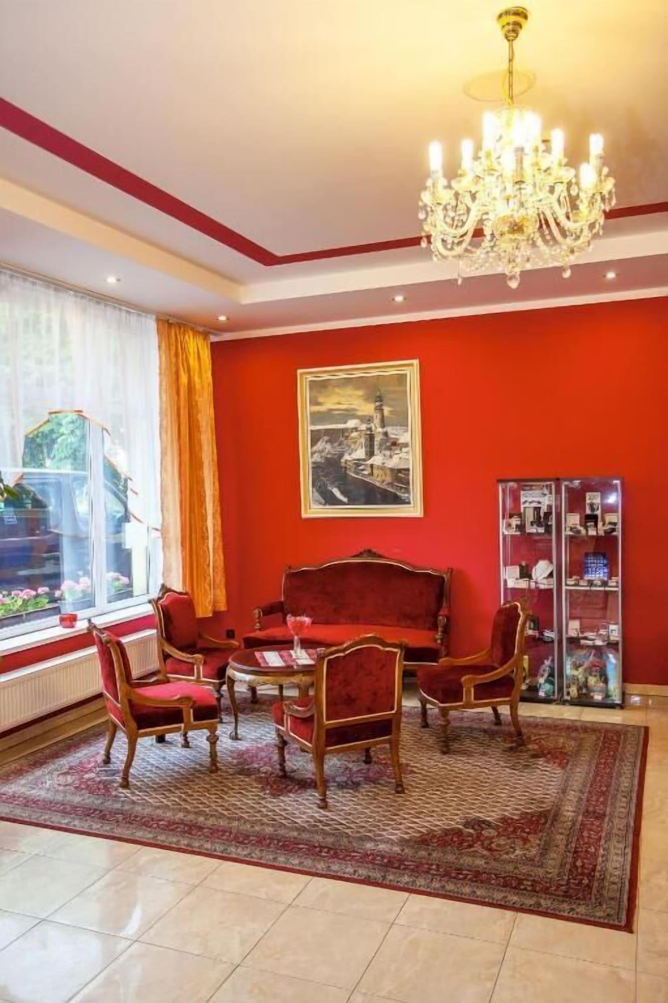 Vista Lobby Savoy
