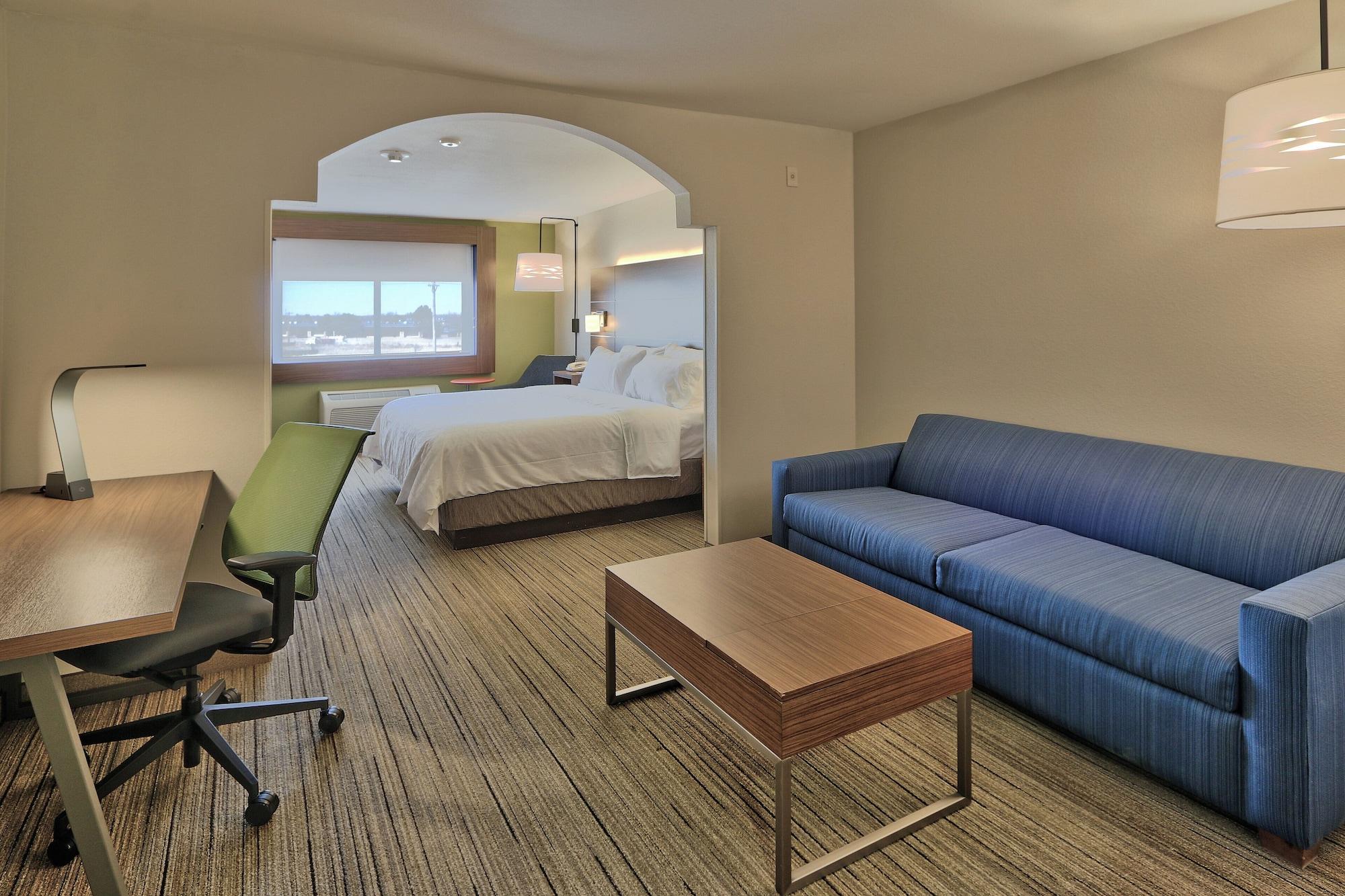 Habitación Holiday Express & Suites Portales by IHG
