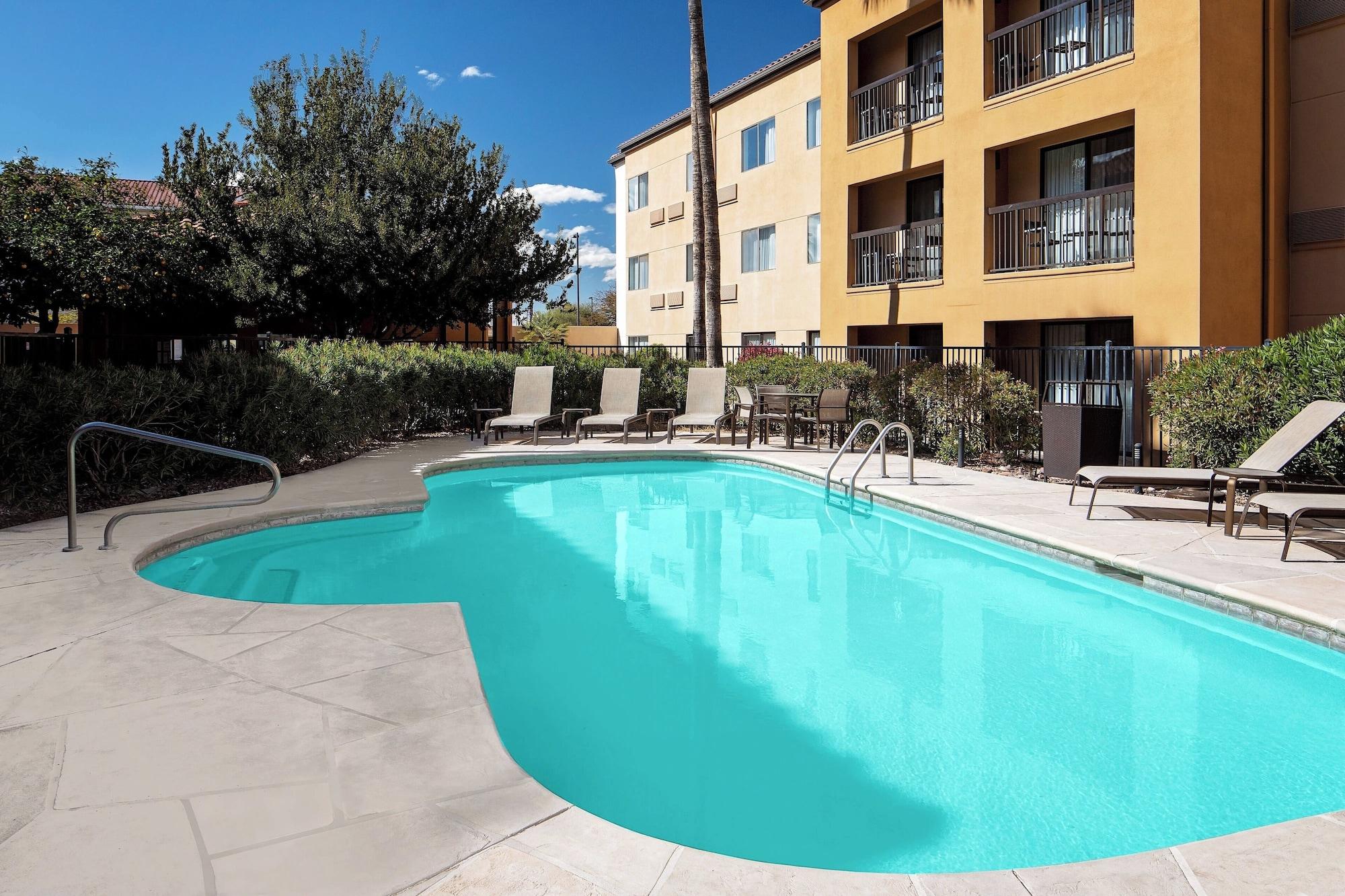 Vista Exterior Courtyard by Marriott Tucson Williams Centre