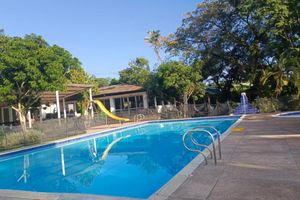 Alojamiento - Hotel Hábitat Camp "Cerca al parque deportivo"