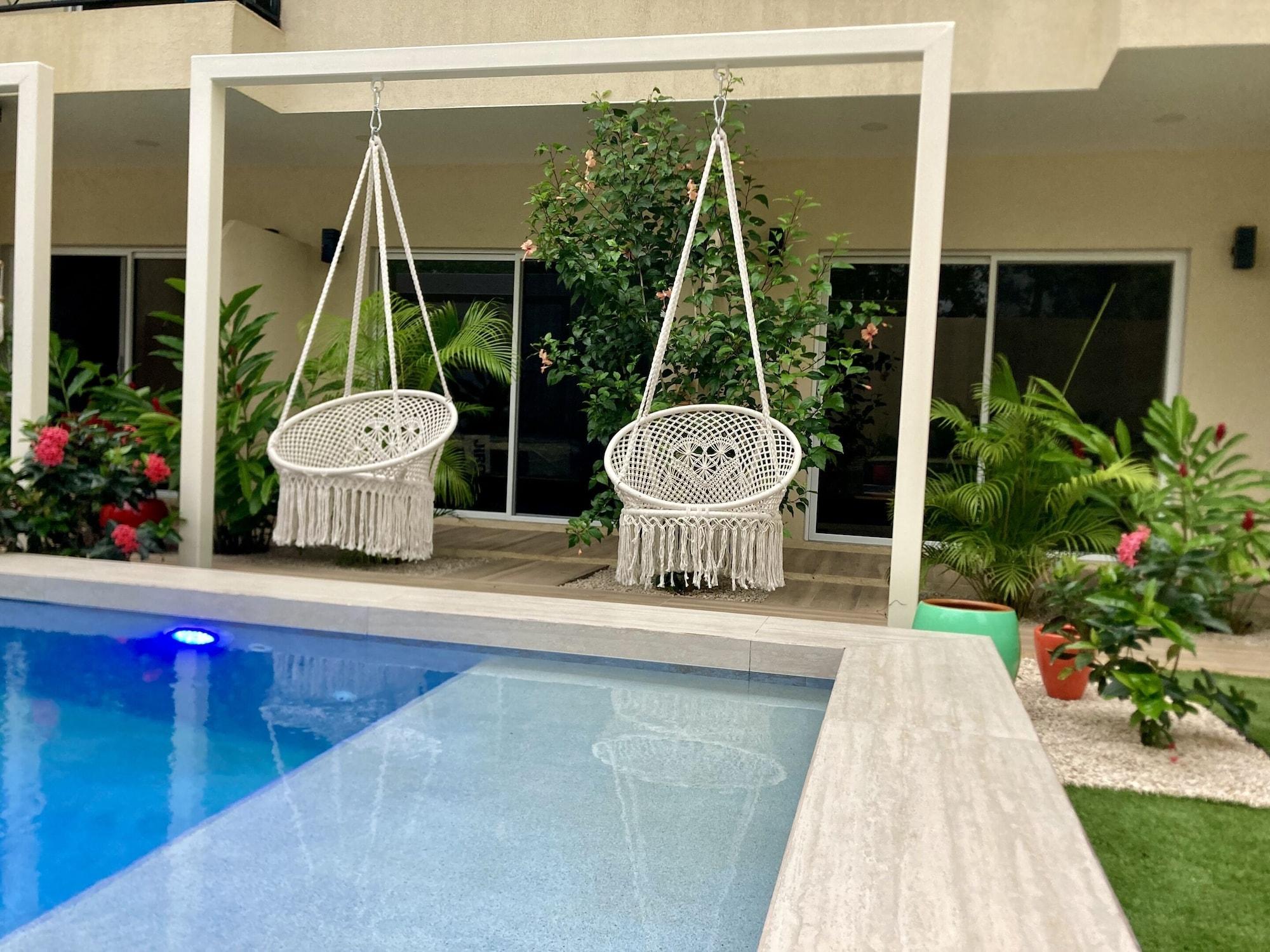 Vista Exterior Pierre and Colors TAMARINDO Adult Only