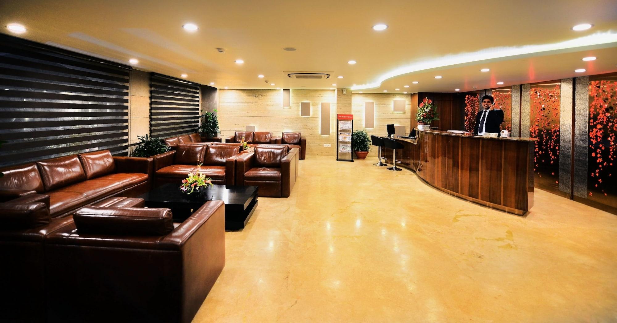 Vista Lobby Hotel Regent Grand
