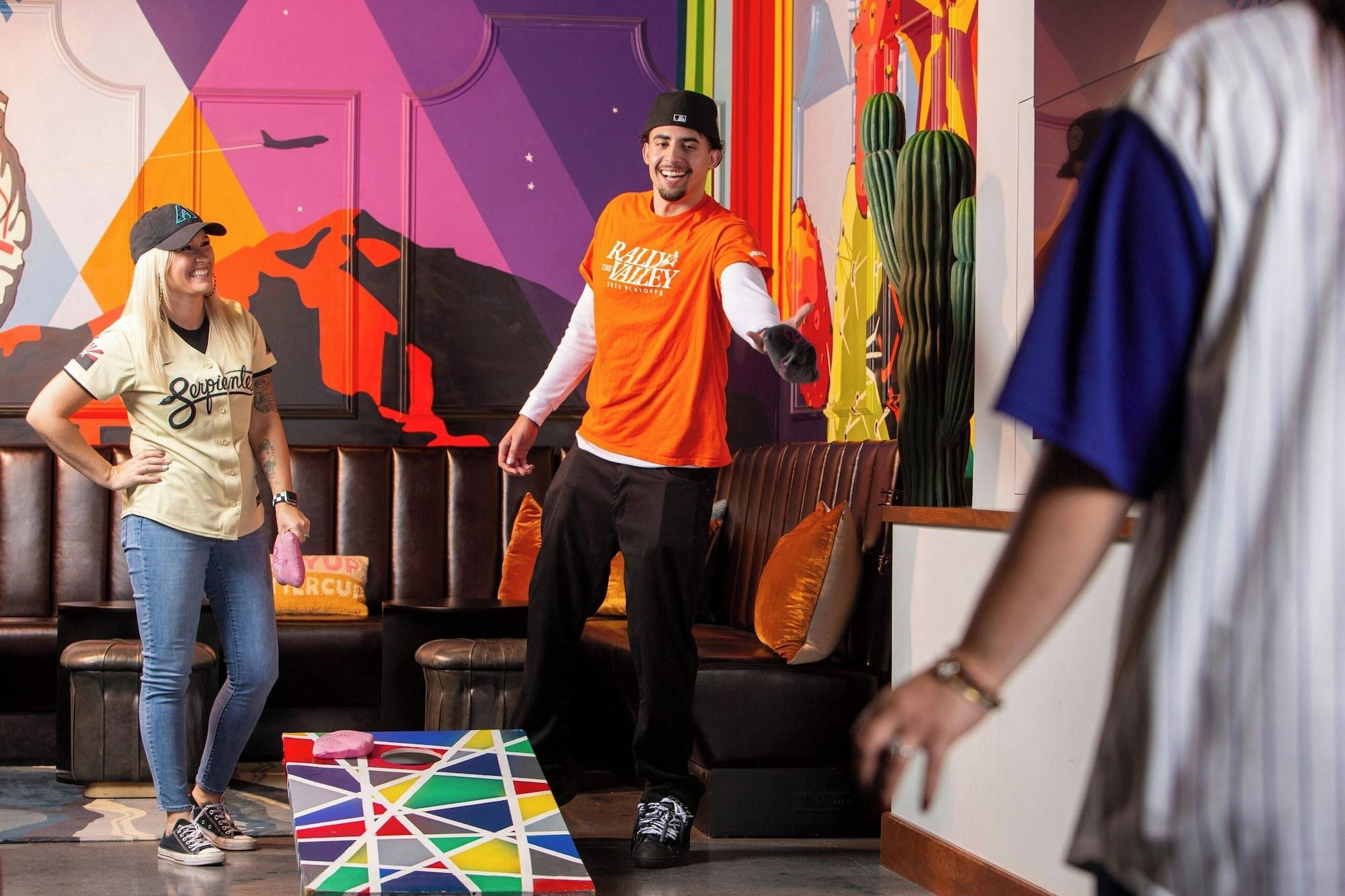 Vista Lobby Moxy Phoenix Downtown